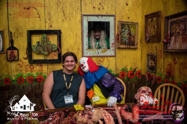 UZA MysCreation Haunted Attraction