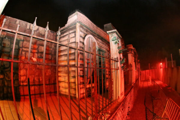 Edge Of Darkness Haunted House