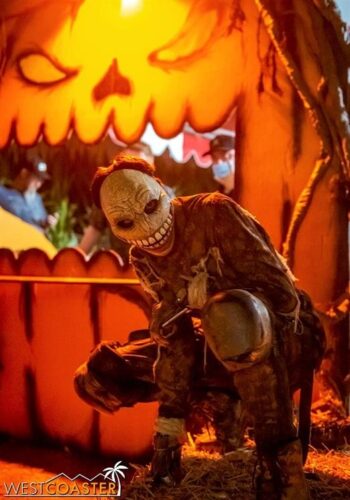 Dark Harvest Haunted Attraction