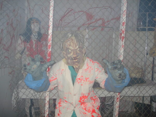 FRIGHTNIGHTS HAUNTED HOUSE