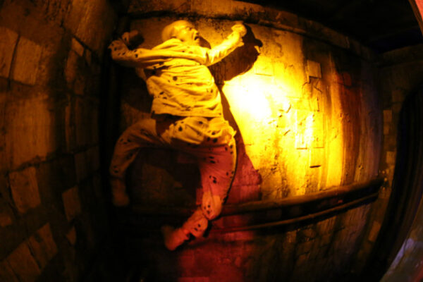 Edge Of Darkness Haunted House