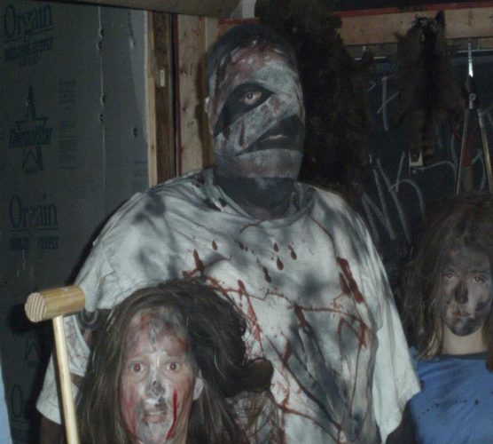 Granny Wall's Haunted Maze