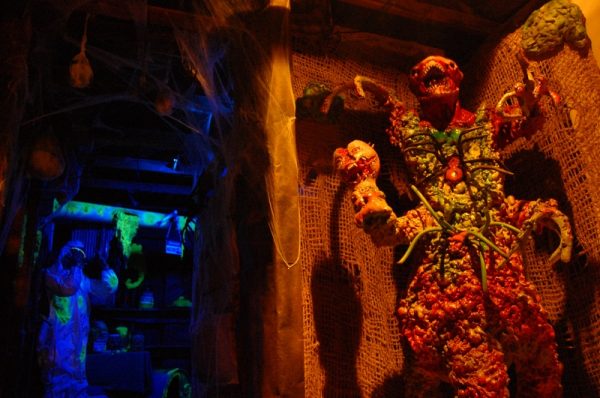 Deads End haunted Attraction