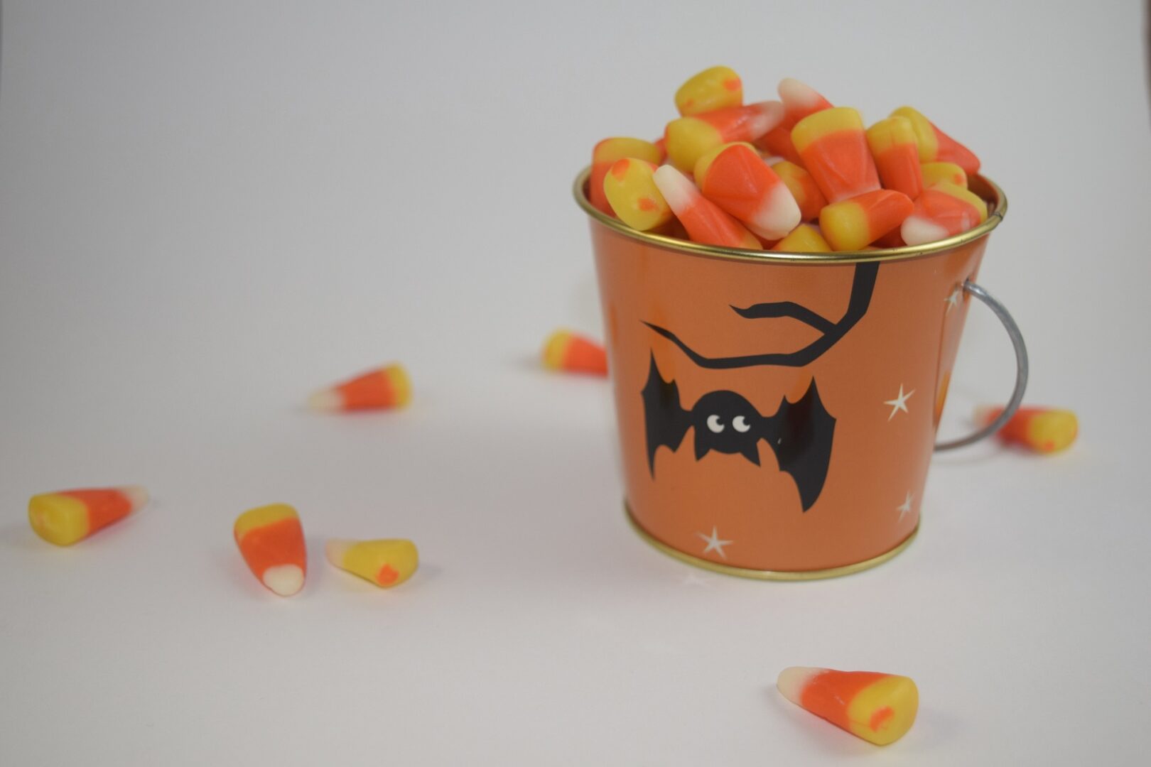 10 Ideas for Halloween-Themed Easter Baskets 5 halloween basket
