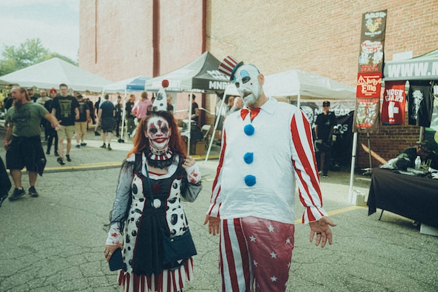 haunt convention cosplayers